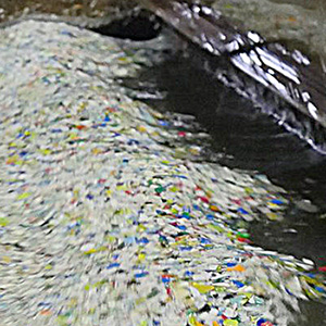 エコキャップを粉砕